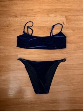Women's Triangl Velvet Bikini Set in Navy Blue